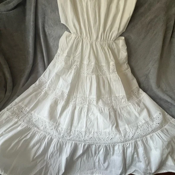 Banana Republic NWT side opening, lace maxi, lined - Picture 3 of 4
